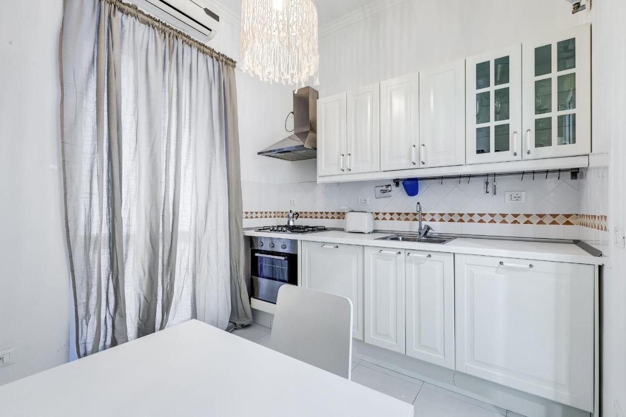 רומא Trevi Fountain Modern Apartment מראה חיצוני תמונה
