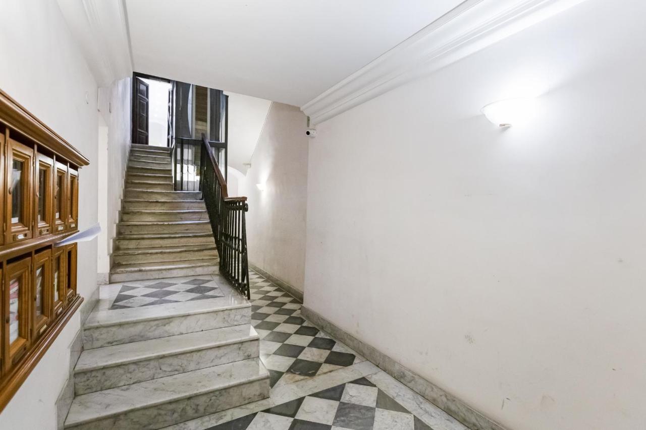 רומא Trevi Fountain Modern Apartment מראה חיצוני תמונה