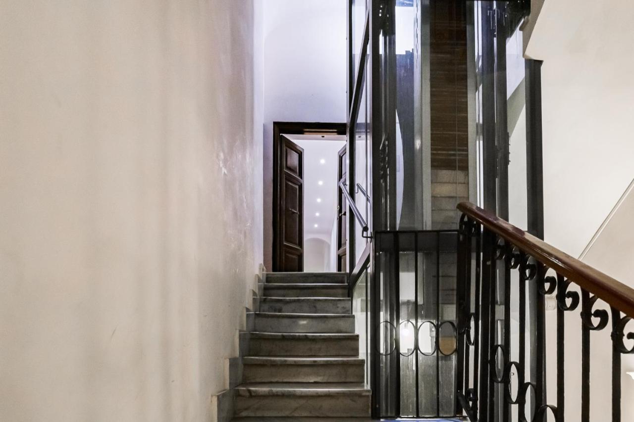 רומא Trevi Fountain Modern Apartment מראה חיצוני תמונה